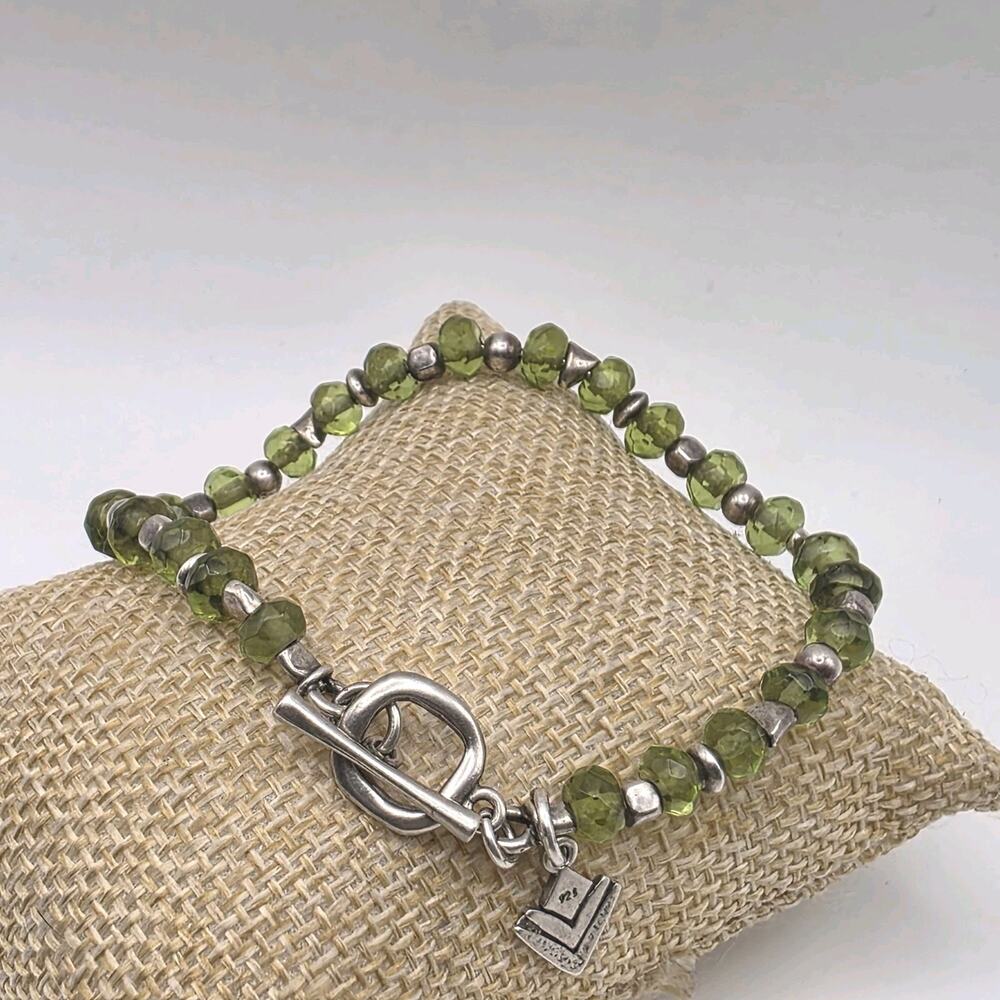 Silpada B1447 Retired Sterling Silver Green Glass Bead Toggle Bracelet 7”